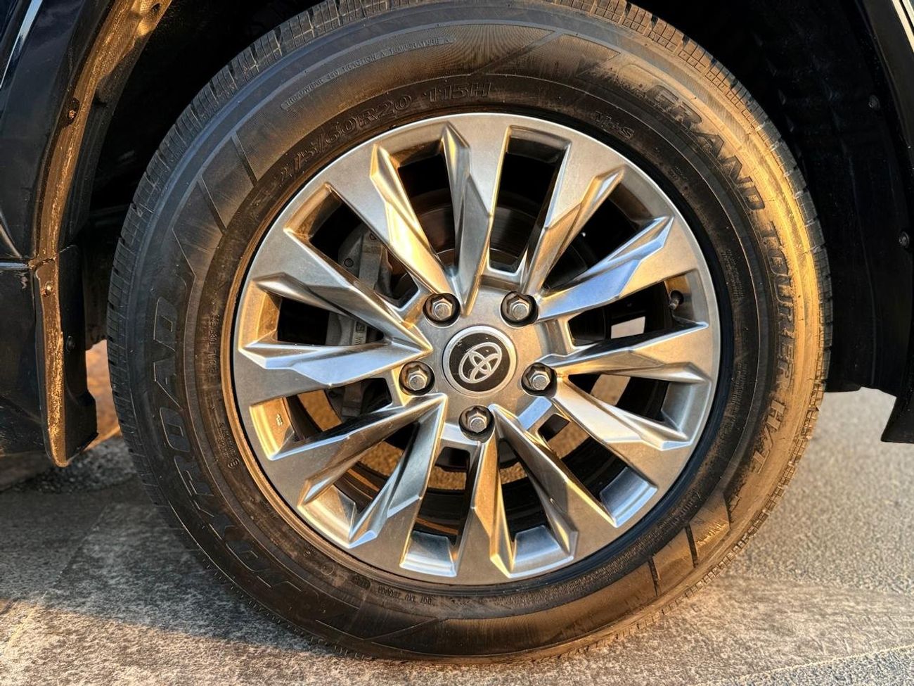 تويوتا لاند كروزر Toyota landcuriser Years 2016 V6 GXR 4.0L upgrade interior & exterior full option petrol LHD