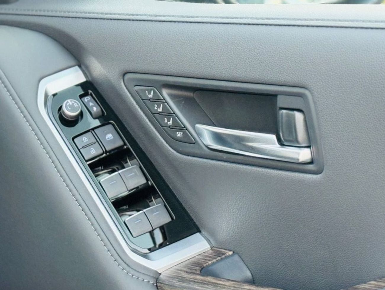 تويوتا لاند كروزر Brand new sahara 2024