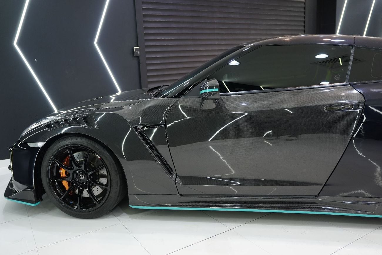 Nissan GT-R Track Edition, Full Carbon Kit, Turquoise Accent, Recaro Sport Seats, Bose Audio!!