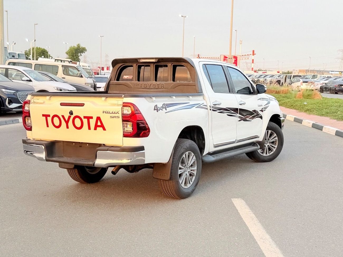 Toyota Hilux S GLX 2.4L 4WD A/T Toyota Hilux pickup Years 2021 Diesel Automatic SR5 2.4 L Automatic 4WD