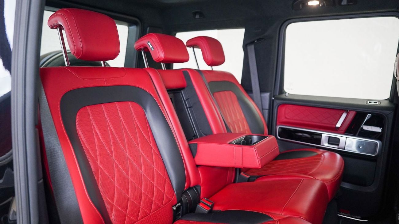 Mercedes-Benz G 63 AMG Std 4.0L Special Offer | AED 10,266 PM | 24in Wheels, Carbon Lightbar |