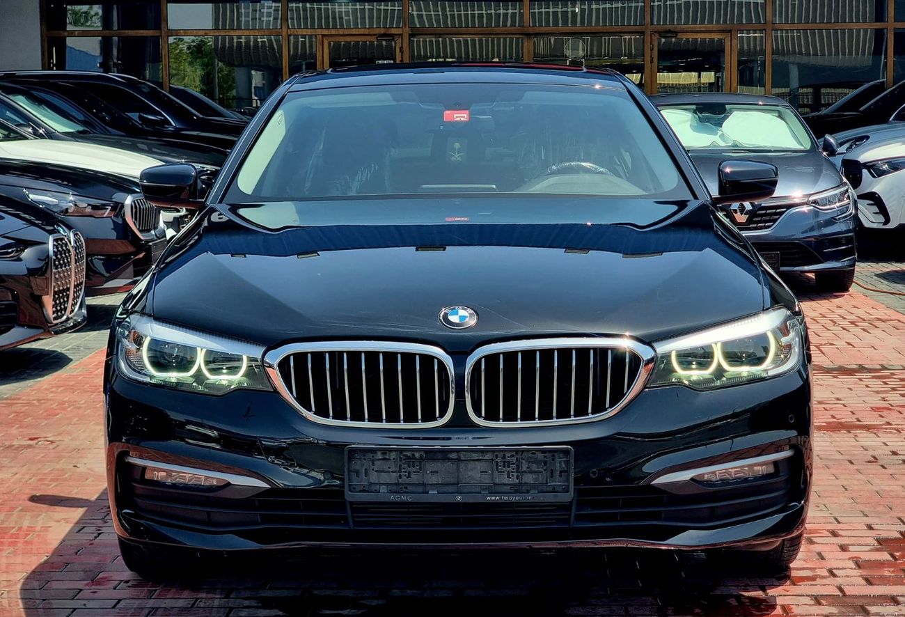 BMW 520i Std 2.0L Original paint 2020 GCC