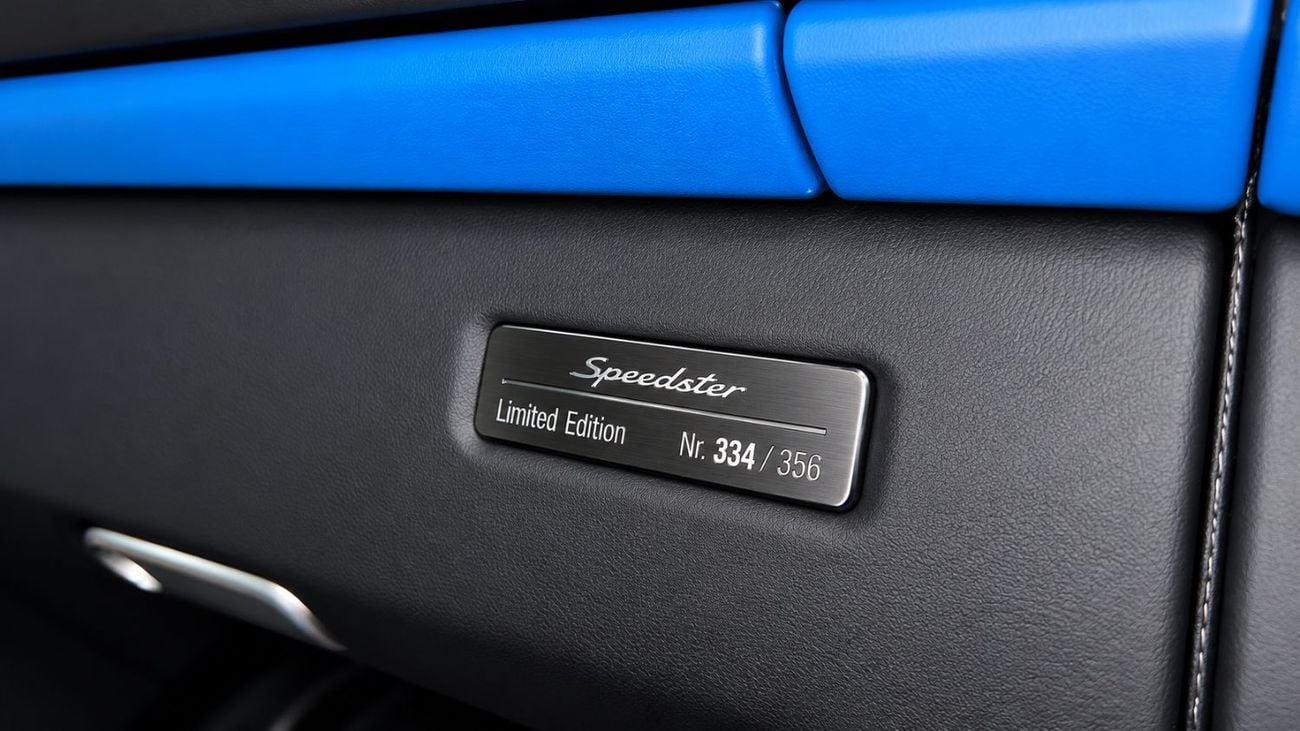 بورش 911 SPEEDSTER | مواصفات دول مجلس التعاون الخليجي | إصدار محدود | سجل صيانة كامل | لون خاص