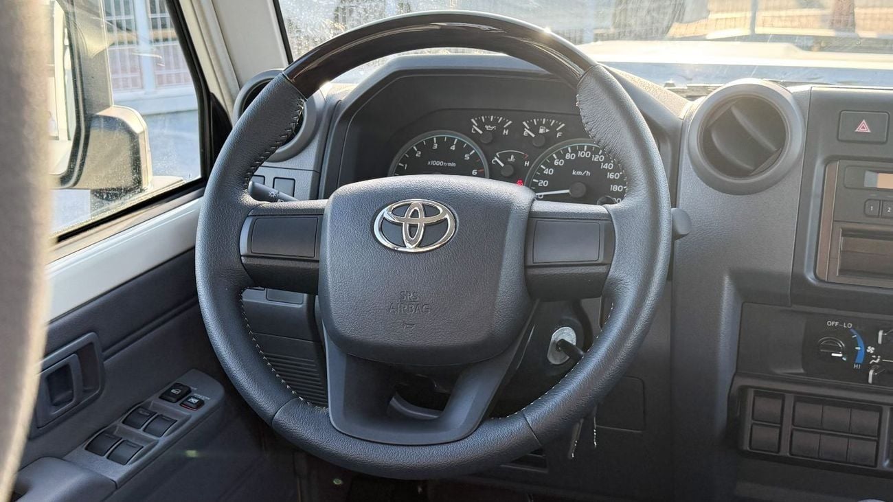 Toyota Land Cruiser Pick Up  Toyota Land Cruiser Pick-Up
