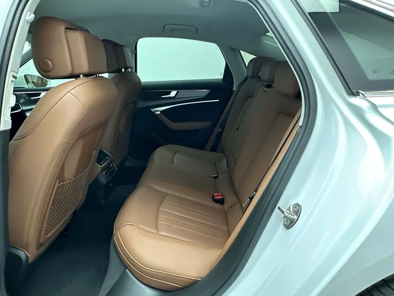 Audi A6 40 TFSI 2.0L 40 TFSI 190hp FWD Business (Ref# 081305) EXCLUSIVE RAMADAN OFFER