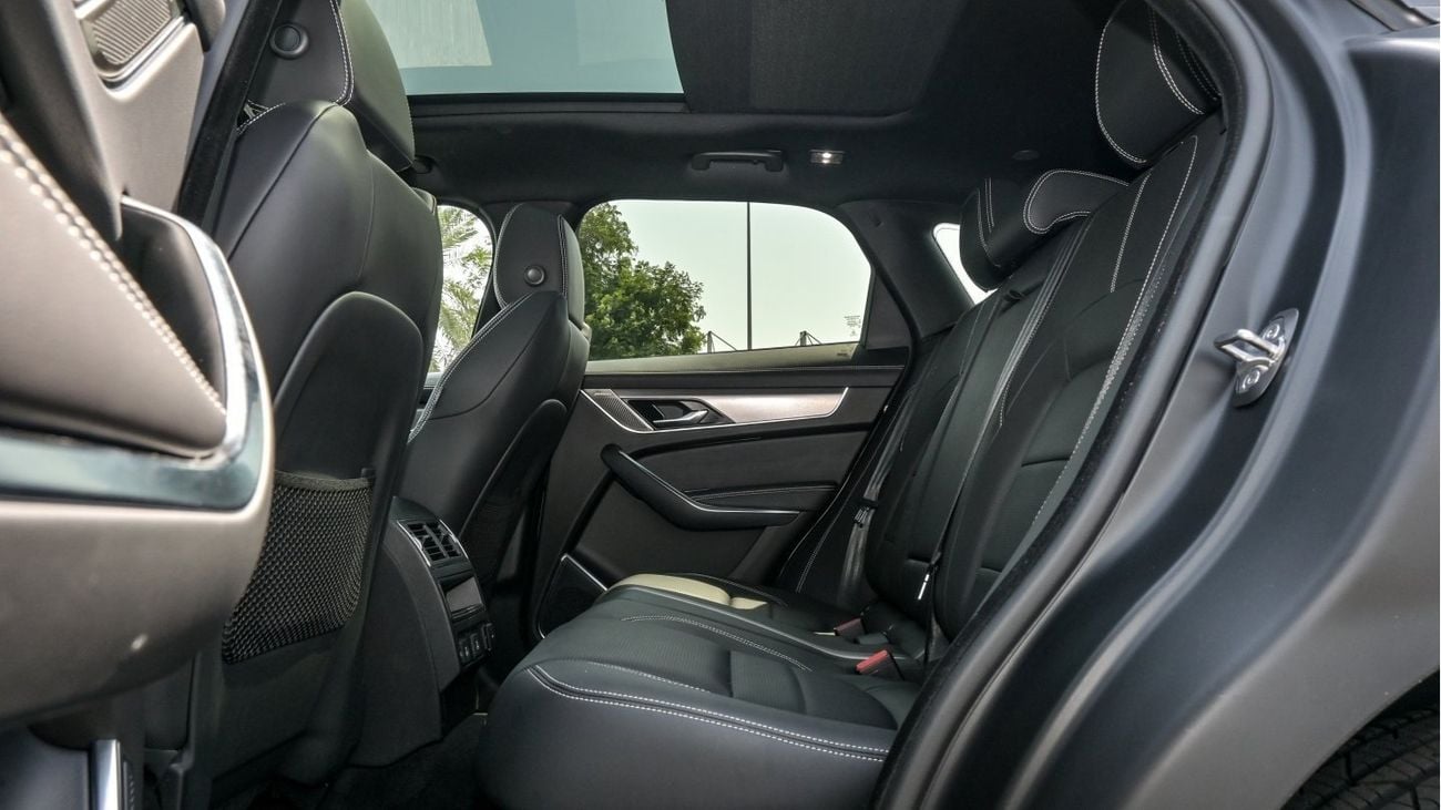 جاكوار F بيس R Dynamic