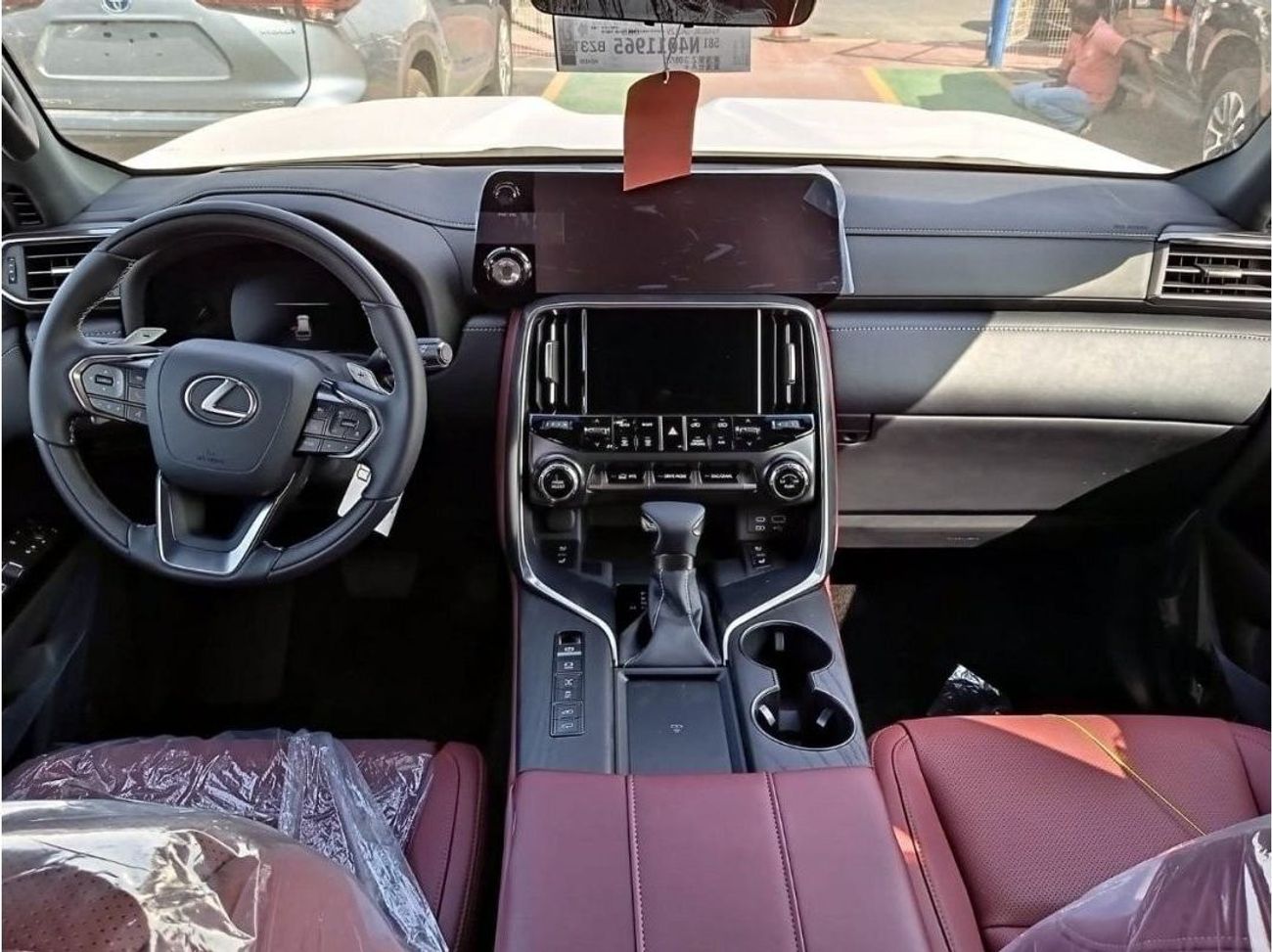 Lexus LX 600 LEXUS LX 600 SIGNATURE-- 7 SEATER