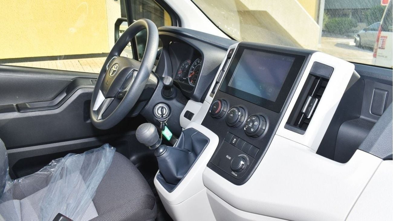 تويوتا هاياس TOYOTA HIACE 3.5L PETROL V6 13 SEATER DX M/T WITH REAR HEATER