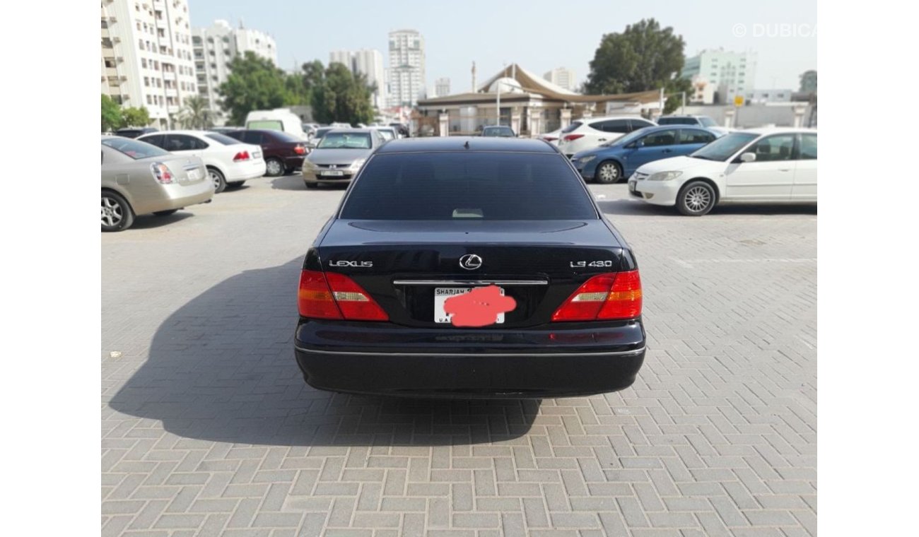 Lexus LS 430 لكزس LS430 موديل 2003 وارد امريكي تلت ارباع الترا فتحة جلد جلد يوجد شااشة