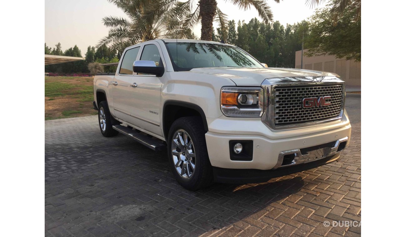 GMC Sierra (UNDER WARRANTY)GCC FULL OPTION