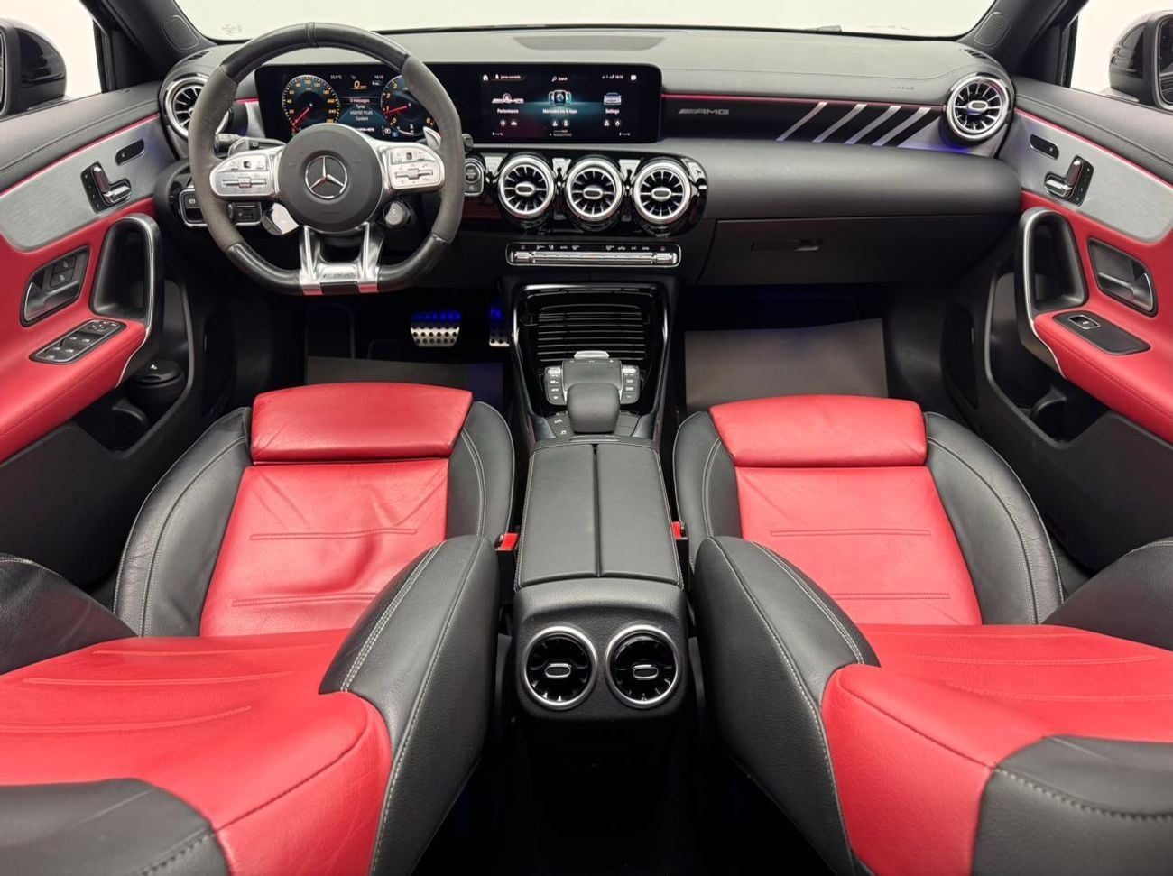مرسيدس بنز A 35 AMG STD