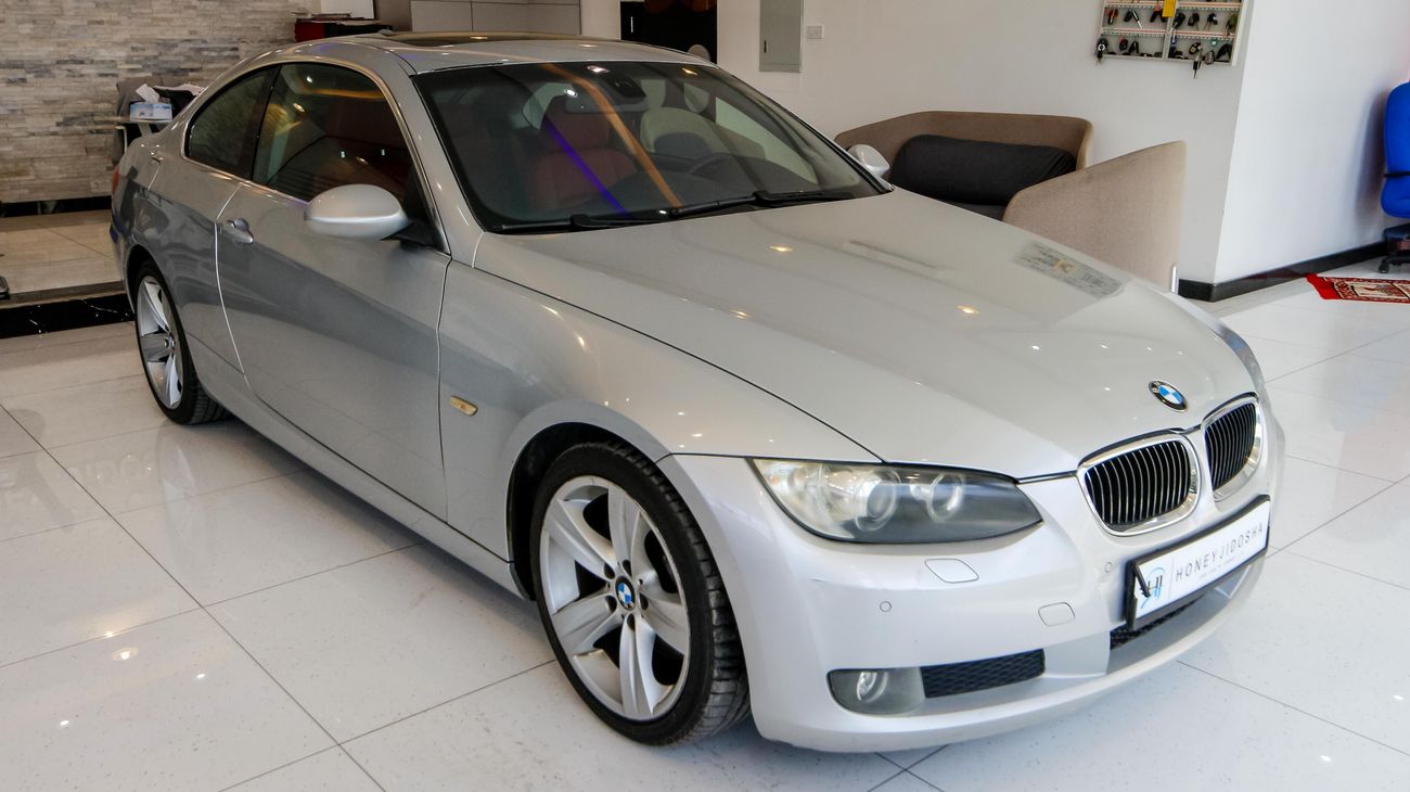 BMW 330i i