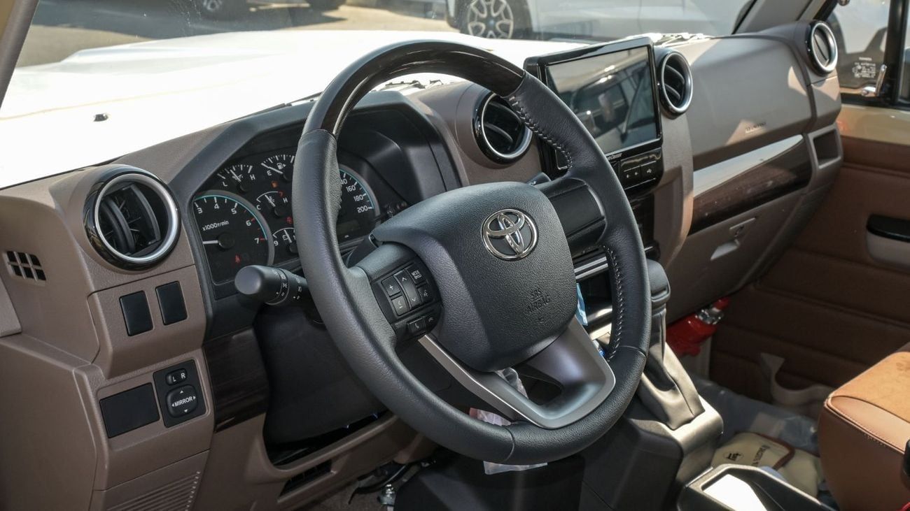 تويوتا لاند كروزر 70 LC71 FULL ECTAGR013 - 2026 Toyota LC71 SWB - High Option - 4.0L Petrol Auto - Beige - Full Options with Winch