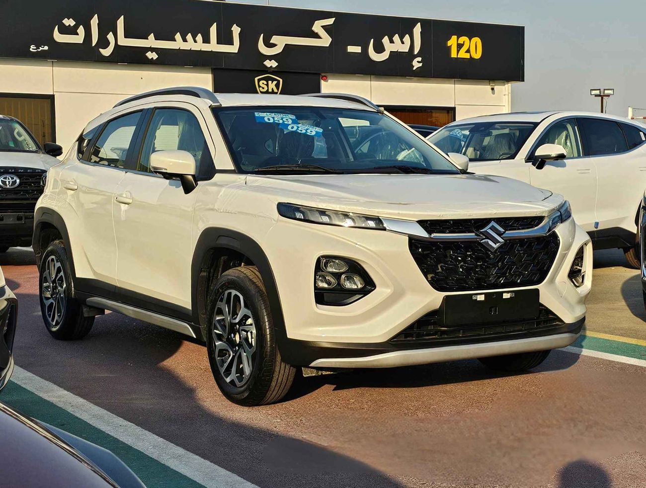 Suzuki Fronx HYBRID, GLX, 1.5L PETROL, V4,  HEADUP DISPLAY "4" CAMERAS, 2WD (CODE # FXGLXHF)