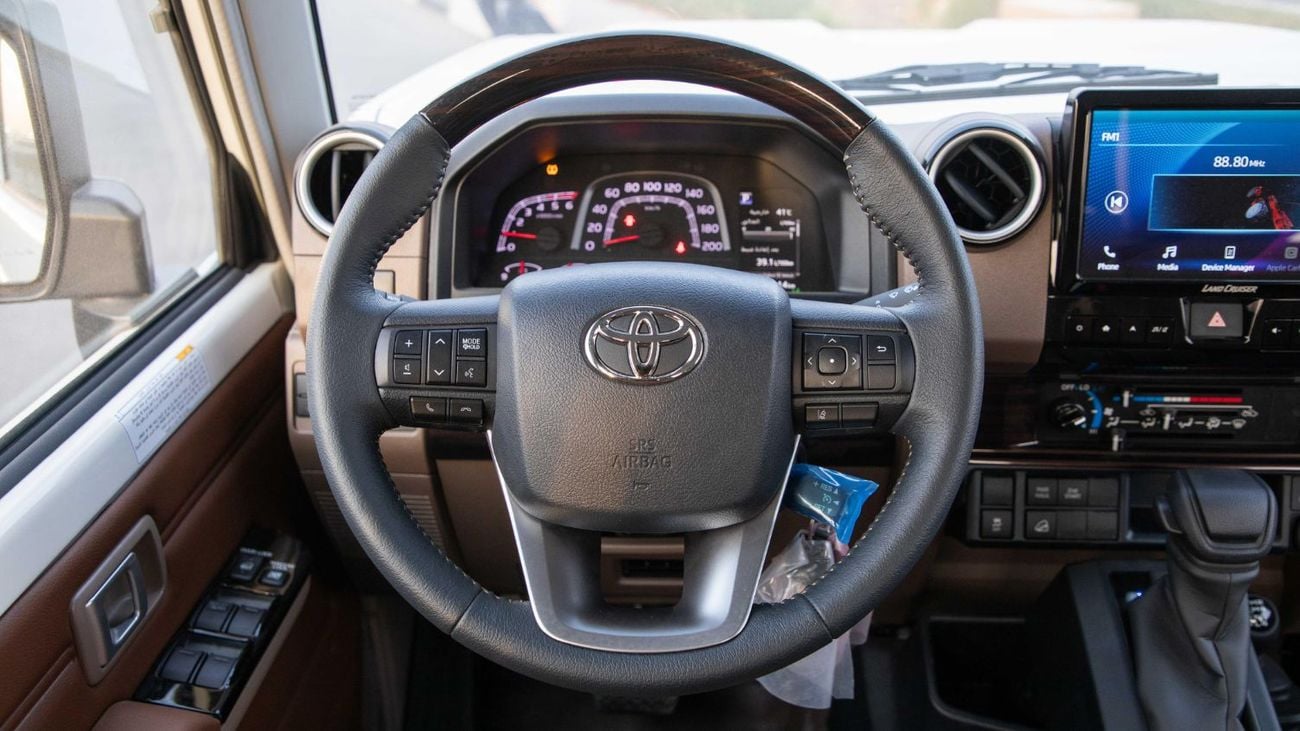 تويوتا لاند كروزر بيك آب LC79 PICKUP D/C 2.8L DIESEL A/T FULL OPTION Z1 , 2025 MODEL
