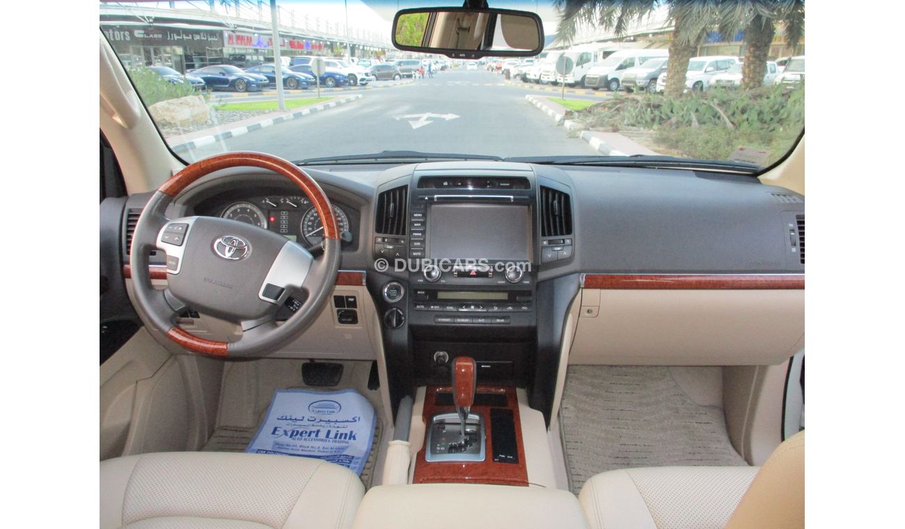 Toyota Land Cruiser EXR V8 MODEL 2014 GULF SPACE