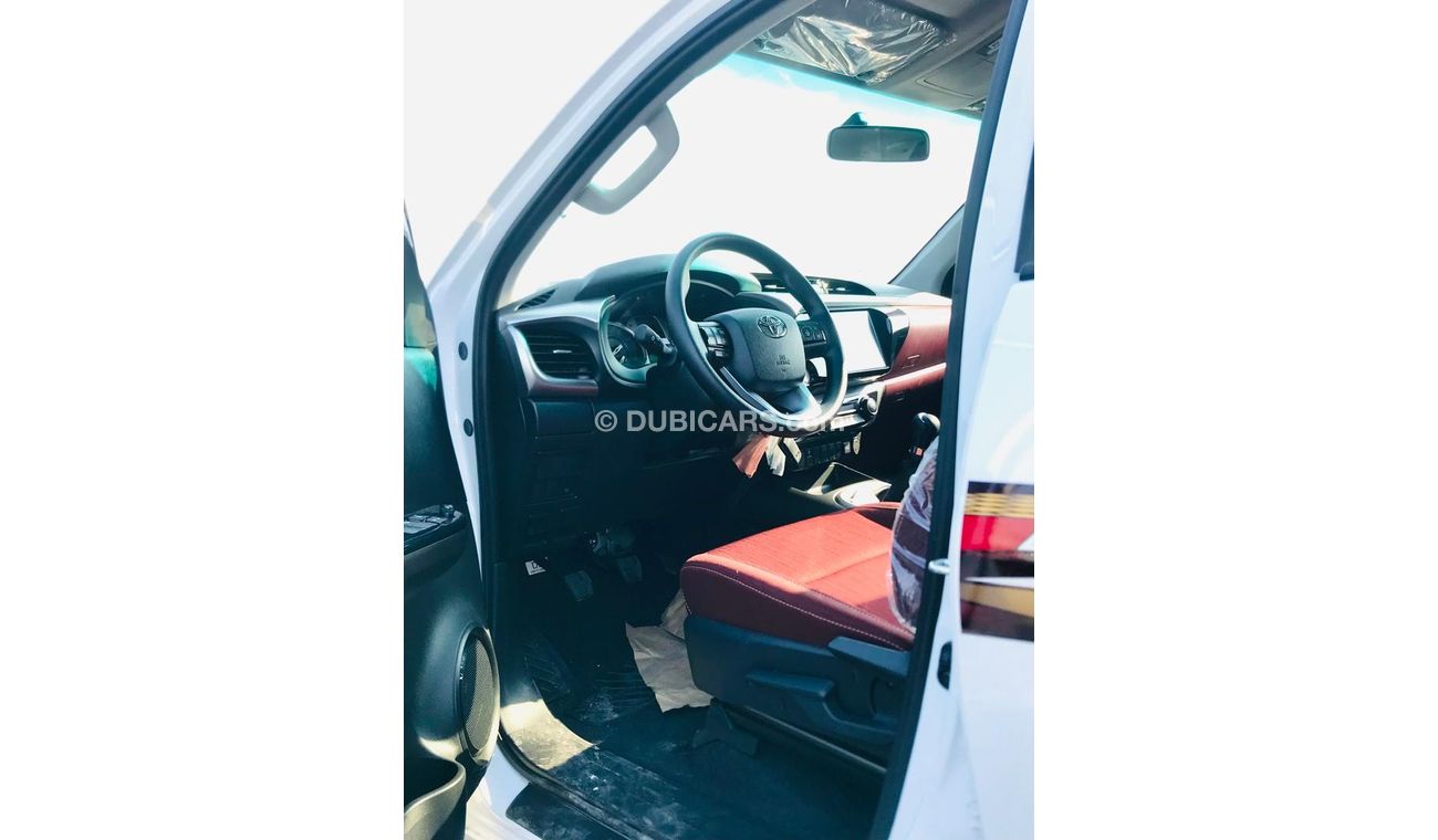 جديدة تويوتا هيلوكس TOYOTA HILUX 2.7L PICK UP SR5 PETROL 4WD