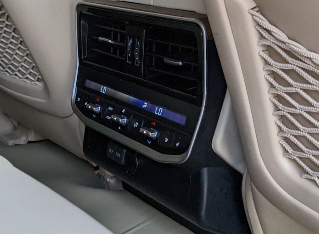 Toyota Land Cruiser Toyota Land Cruiser 2016 GXR v6 facelift to 2024 inside and outside