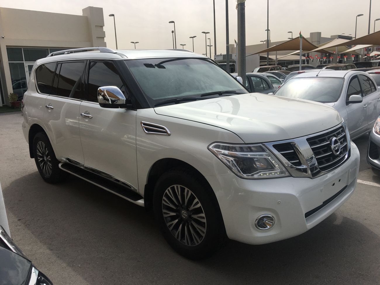 نيسان باترول نحن نقدم : * خدمات تمويل السيارات على البنوك * ضمان ممدد * خدمات التسجيل / التصدير