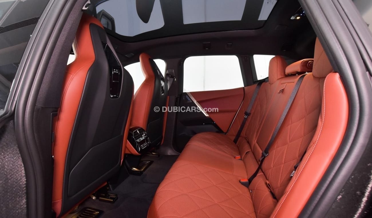 بي أم دبليو iX XDrive 40 i