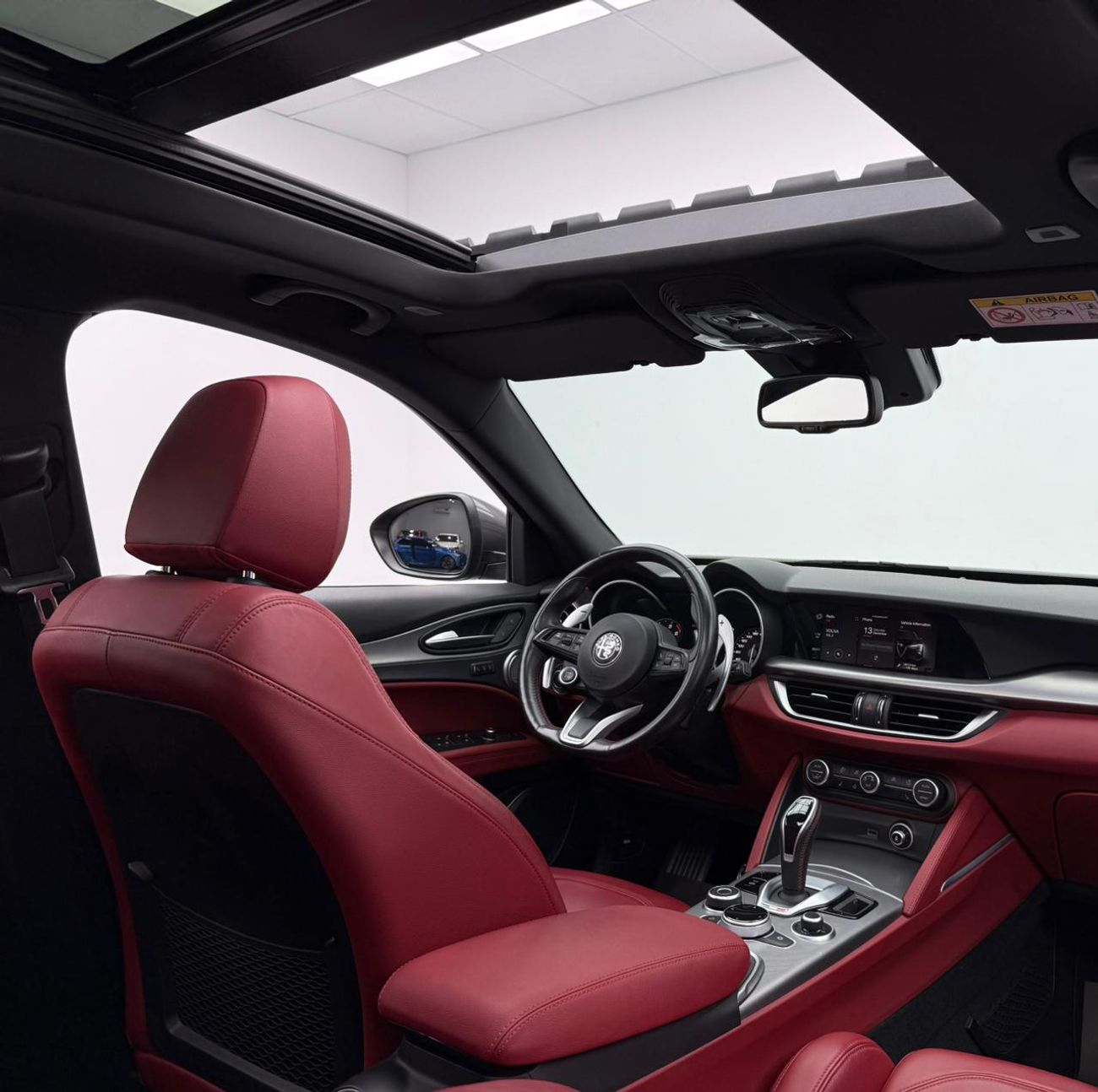 Alfa Romeo Stelvio Veloce 2022 Alfa Romeo Stelvio Q4 Veloce, 2027 Alfa Romeo Warranty + Service Pack, Fully Loaded, GCC