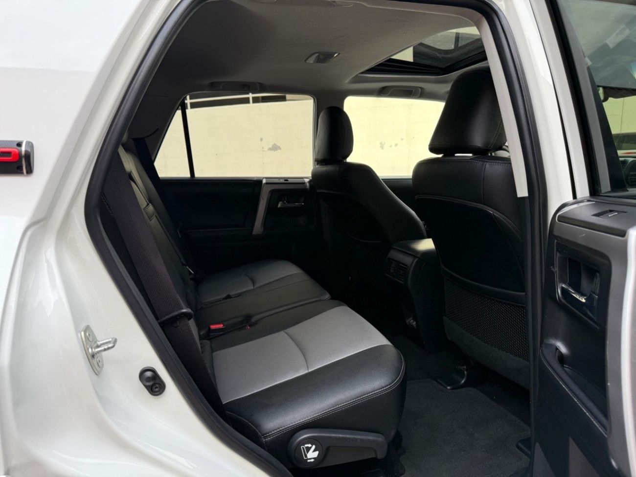 تويوتا Runner4 2022 SR5 TRAIL SPORT 7 SEATS 4x4 CANADA SPEC