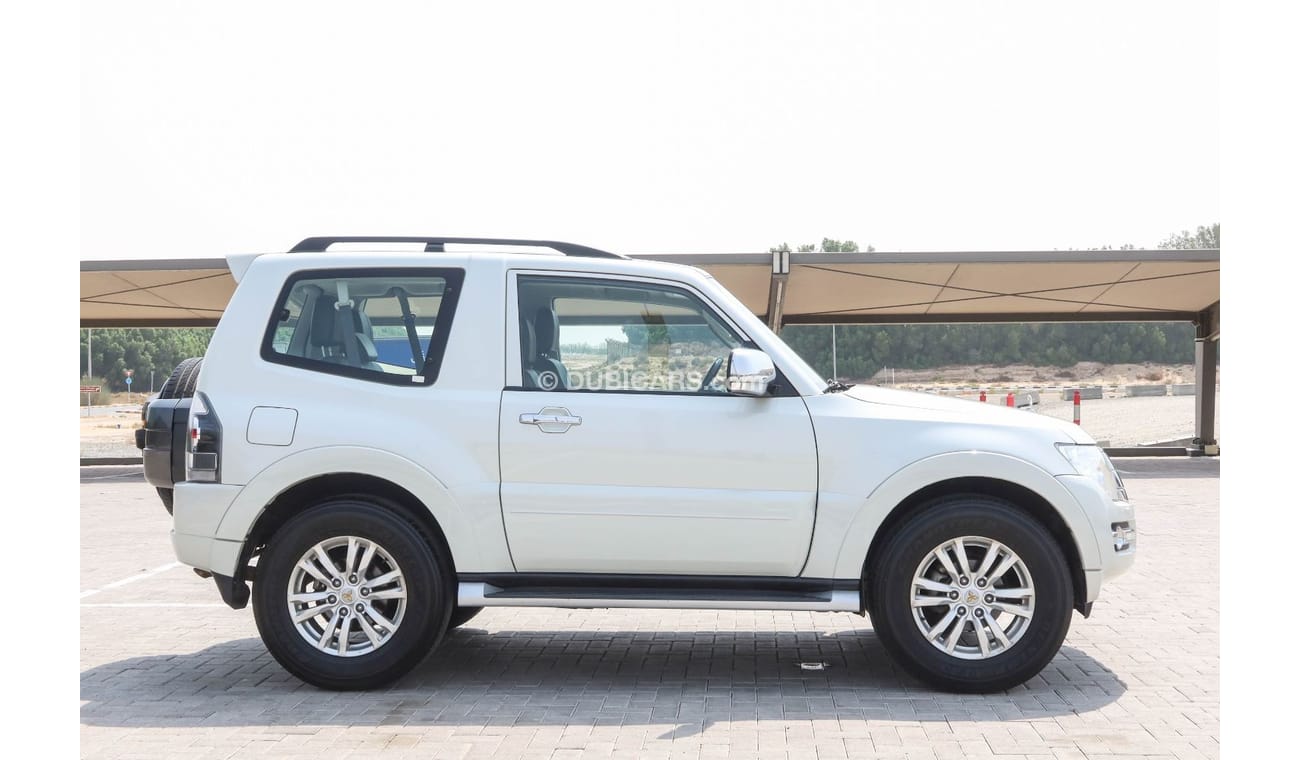 Mitsubishi Pajero GLS 2018 (GCC ) very good condition without accident original paint