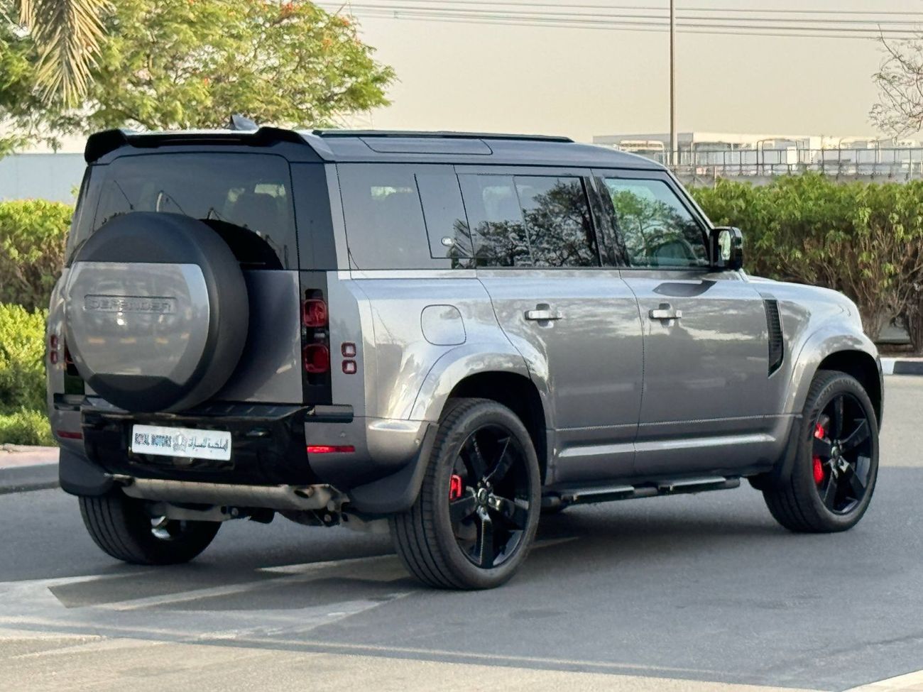 لاند روفر ديفندر P400 110 HSE 3.0L (5 Seater)