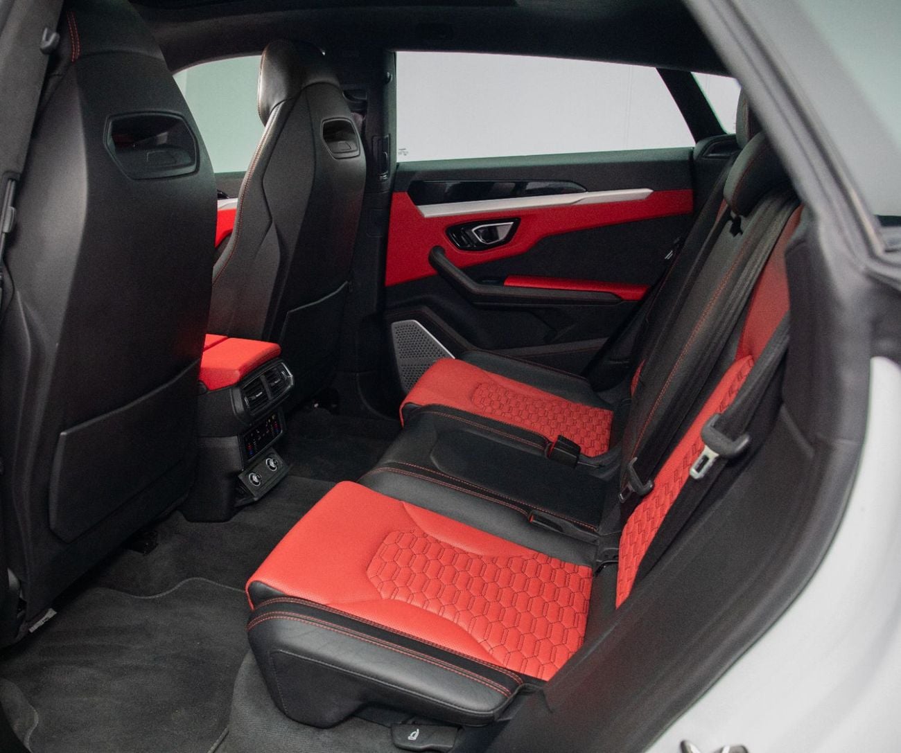 Lamborghini Urus STD