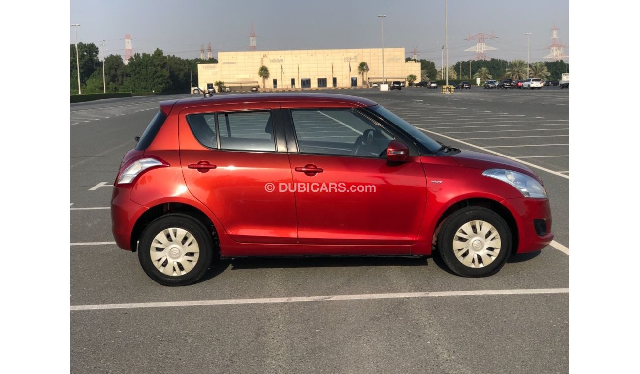 سوزوكي سويفت موديل 2015 خليجي حاله ممتازه من الداخل والخارج