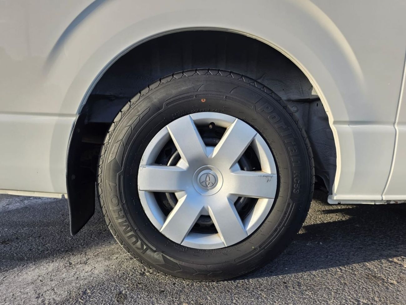 Toyota Hiace TOYOTA HIACE COMMUTER VAN RHD 2013 MODEL 3.0 L DIESEL MANUAL(PM10868)