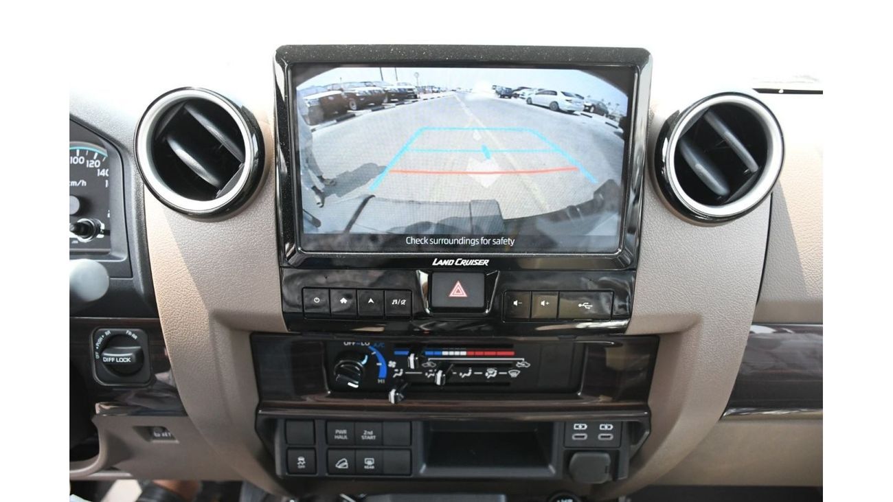 تويوتا لاند كروزر 70 LX 4.0L V6 Petrol Automatic