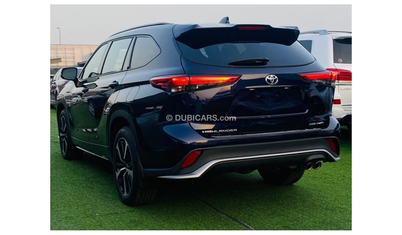 Used Toyota Highlander Limited 2021 for sale in Sharjah - 625800