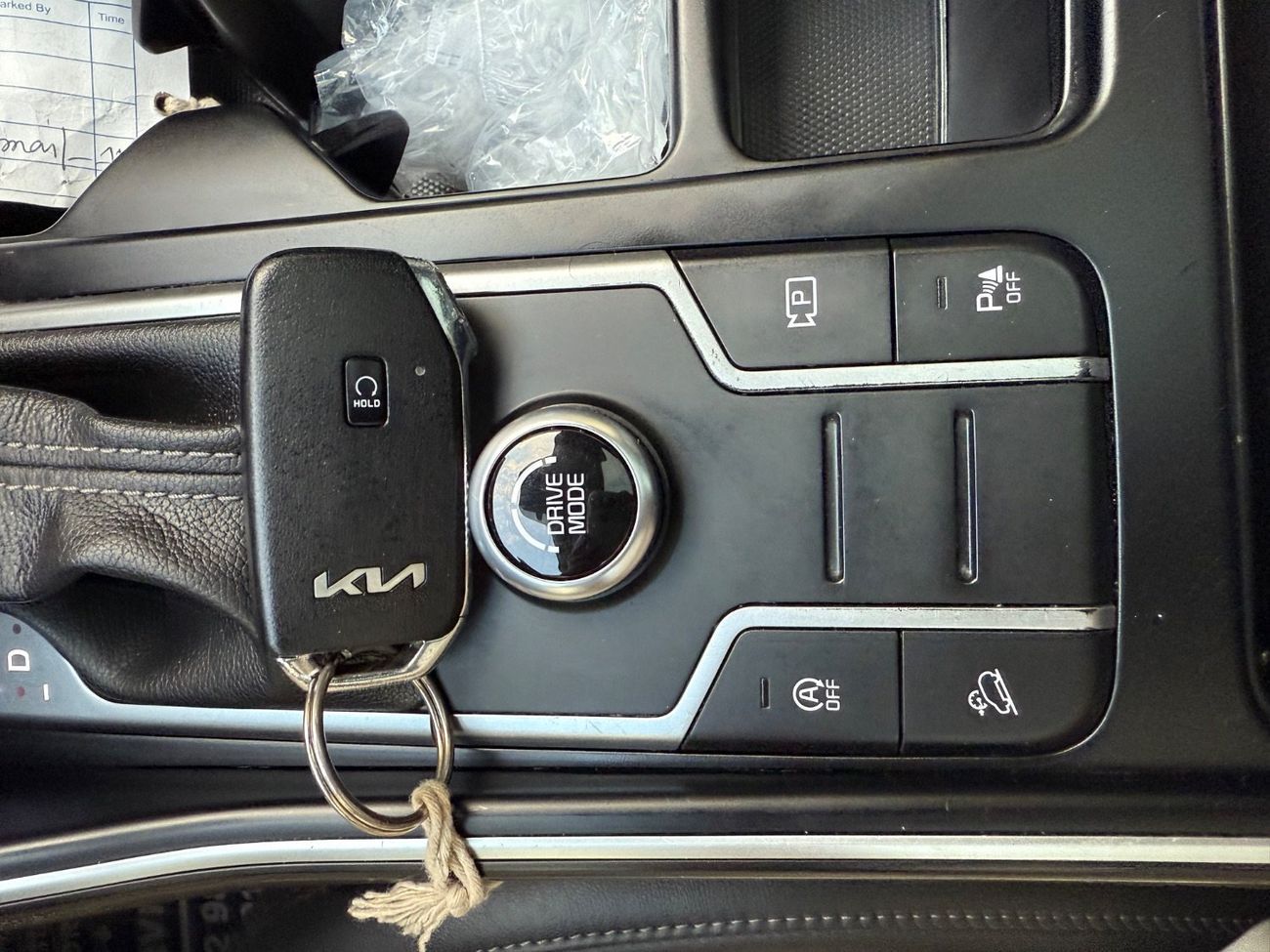 كيا سورينتو 2.5L LX (RWD)