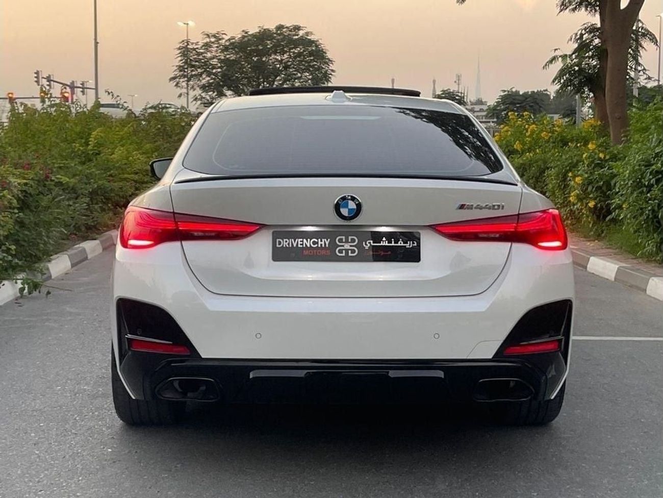 BMW M440i
