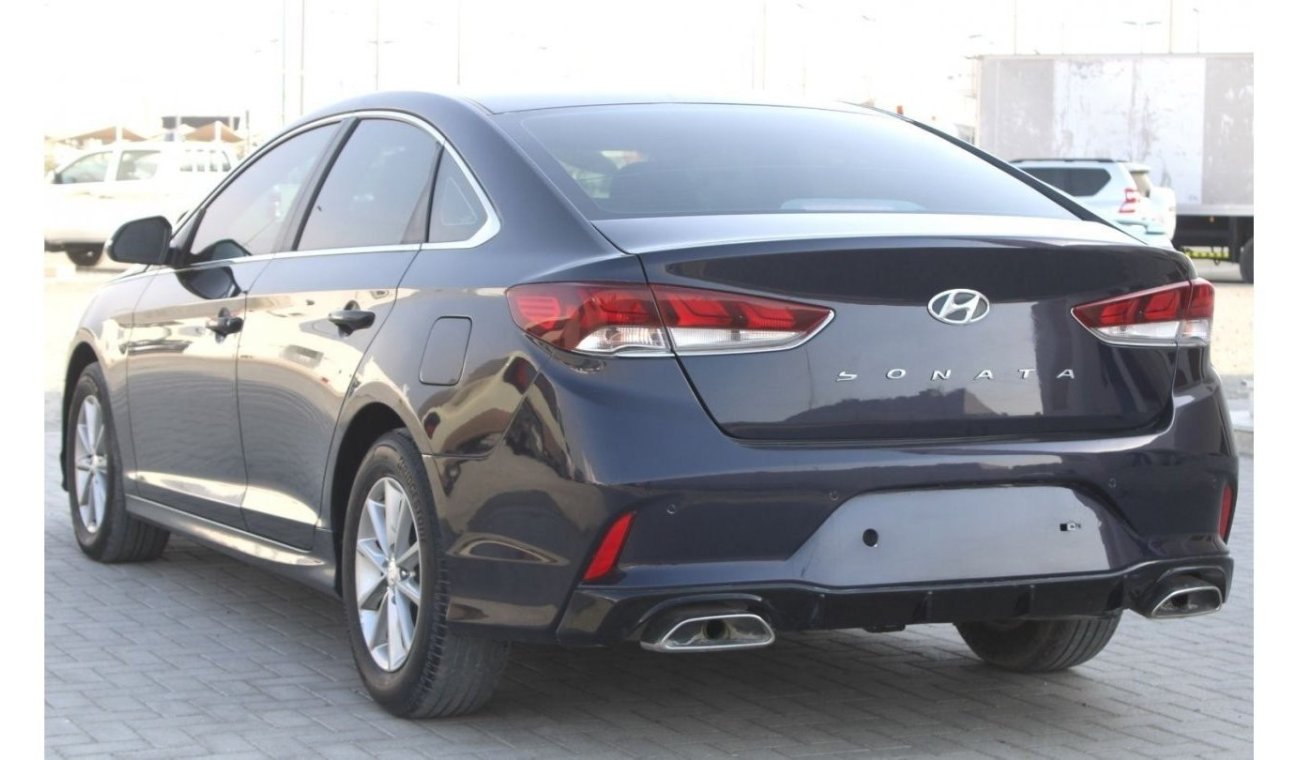 Hyundai Sonata hyundai sonata 2018 blue GCC excellent condition without accident