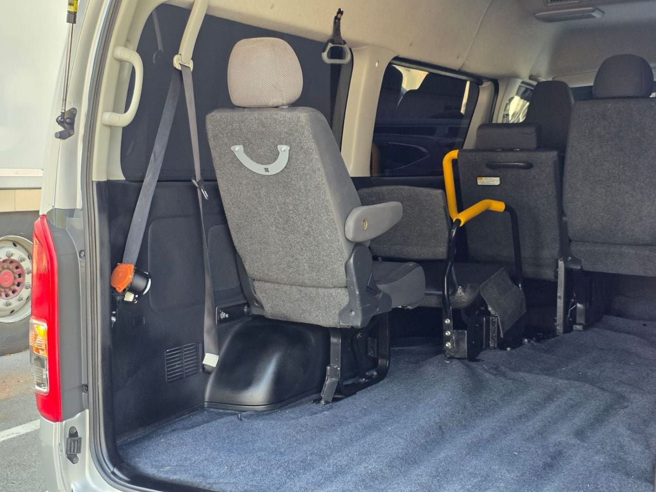 Toyota Hiace 8 SEATER | 2.0 PETROL ENGINE | RHD | AT