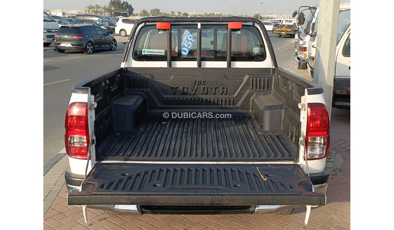 Toyota Hilux 2.4L Diesel, Manual Gear Box / Double Cabin & Chrome Mirror / 4WD (LOT # 2764)