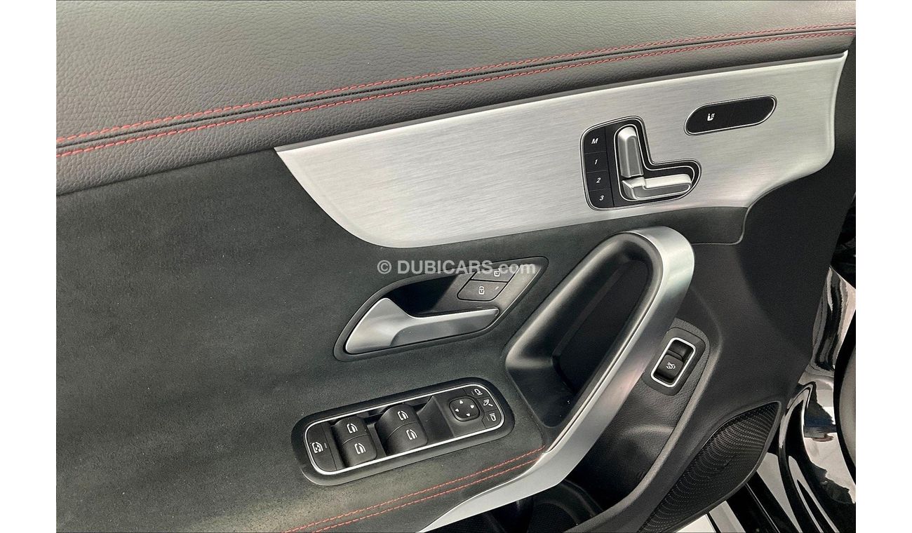 Mercedes-Benz CLA 35 AMG Premium +