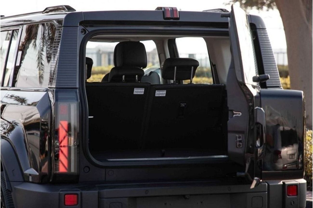 شيري iCar 03 2024 ICAR EQ3 V3 High Performance 4WD - Black inside White | Export price