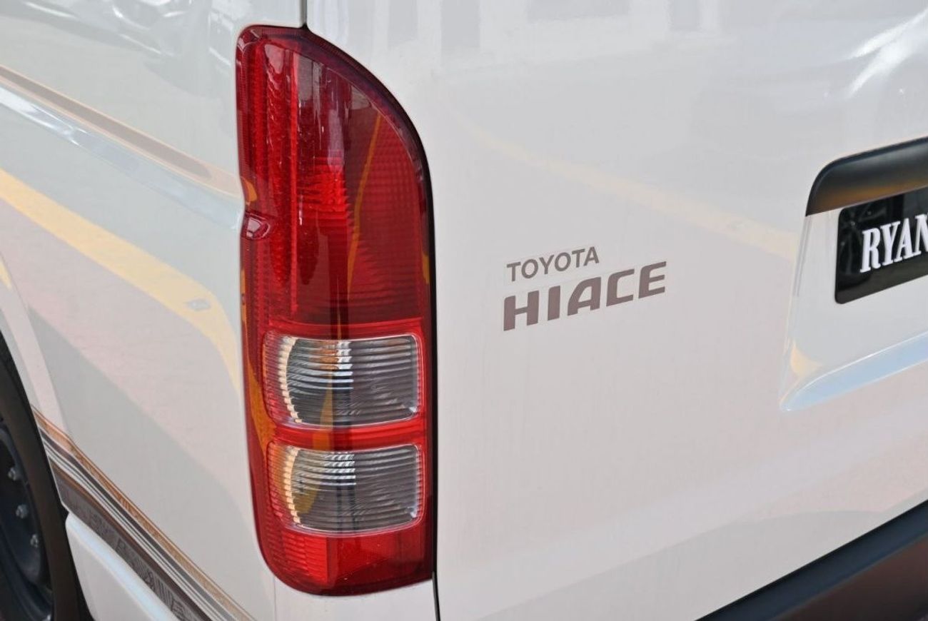 Toyota Hiace Toyota Hiace 2.7L Petrol, Manual Hi-Roof 16 Seater Old Shape