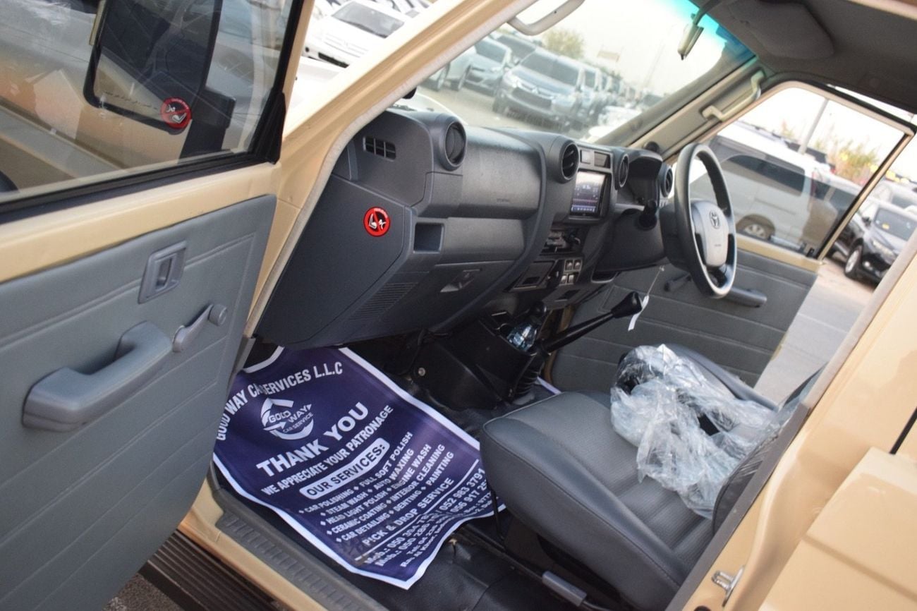 تويوتا لاند كروزر بيك آب Double Cabin 4.5L