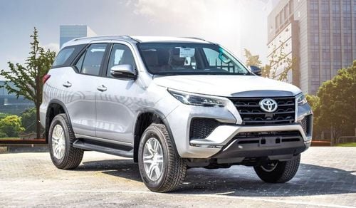 تويوتا فورتونر 2.7L , 4X4, AUTOMATIC TRANSMISSION ,CRUISE CONTROL, ALLOY WHEELS, PARKING SENSOR,MULTIMEDIA