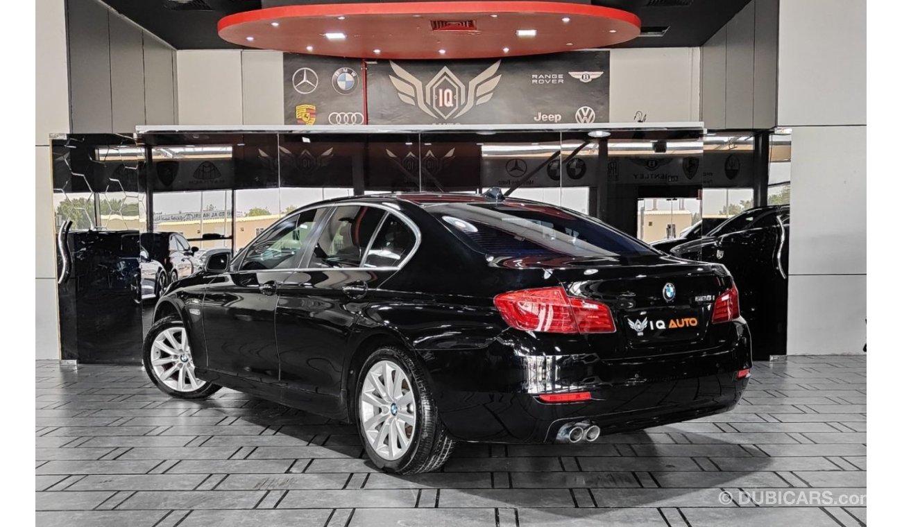 BMW 528i AED 2,500 P.M | 2015 BMW 5 SERIES  528I EXCLUSIVE | GCC