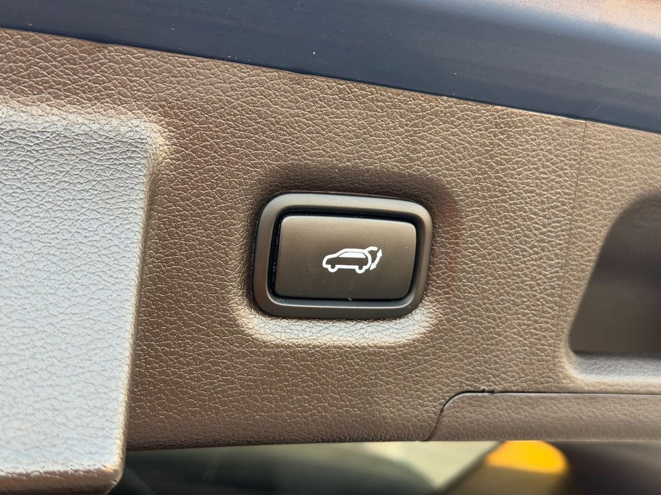 Hyundai Santa Fe LIMITED (NON GCC) 2020 HYUNDAI SANTAFE LIMITED PANORAMIC ROOF 360CAMERA FULL OPTIONS IMPORTED FROM U