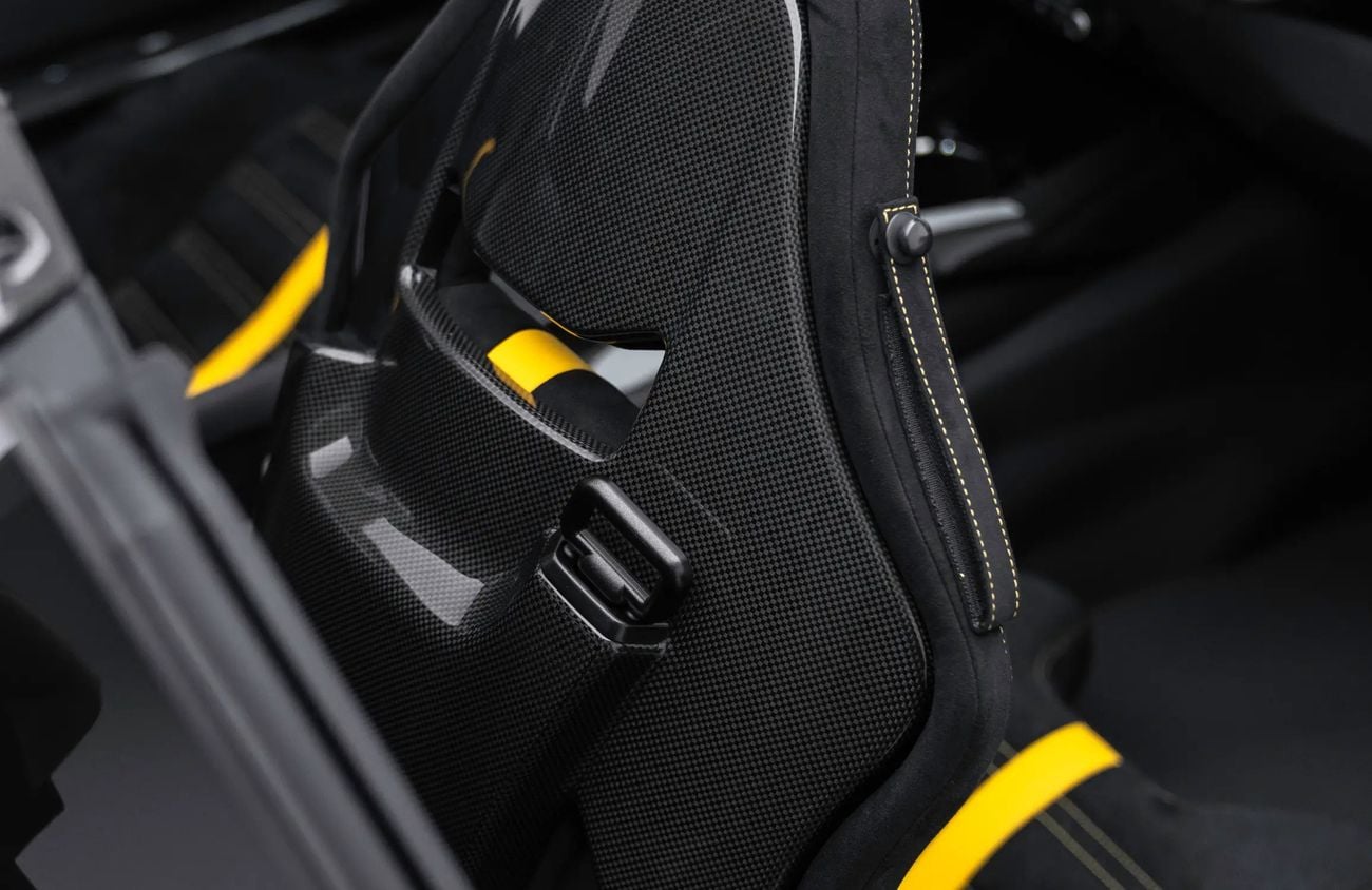 فيراري 812 كومبيتيزون 6.5L V12 Naturally Aspirated Engine