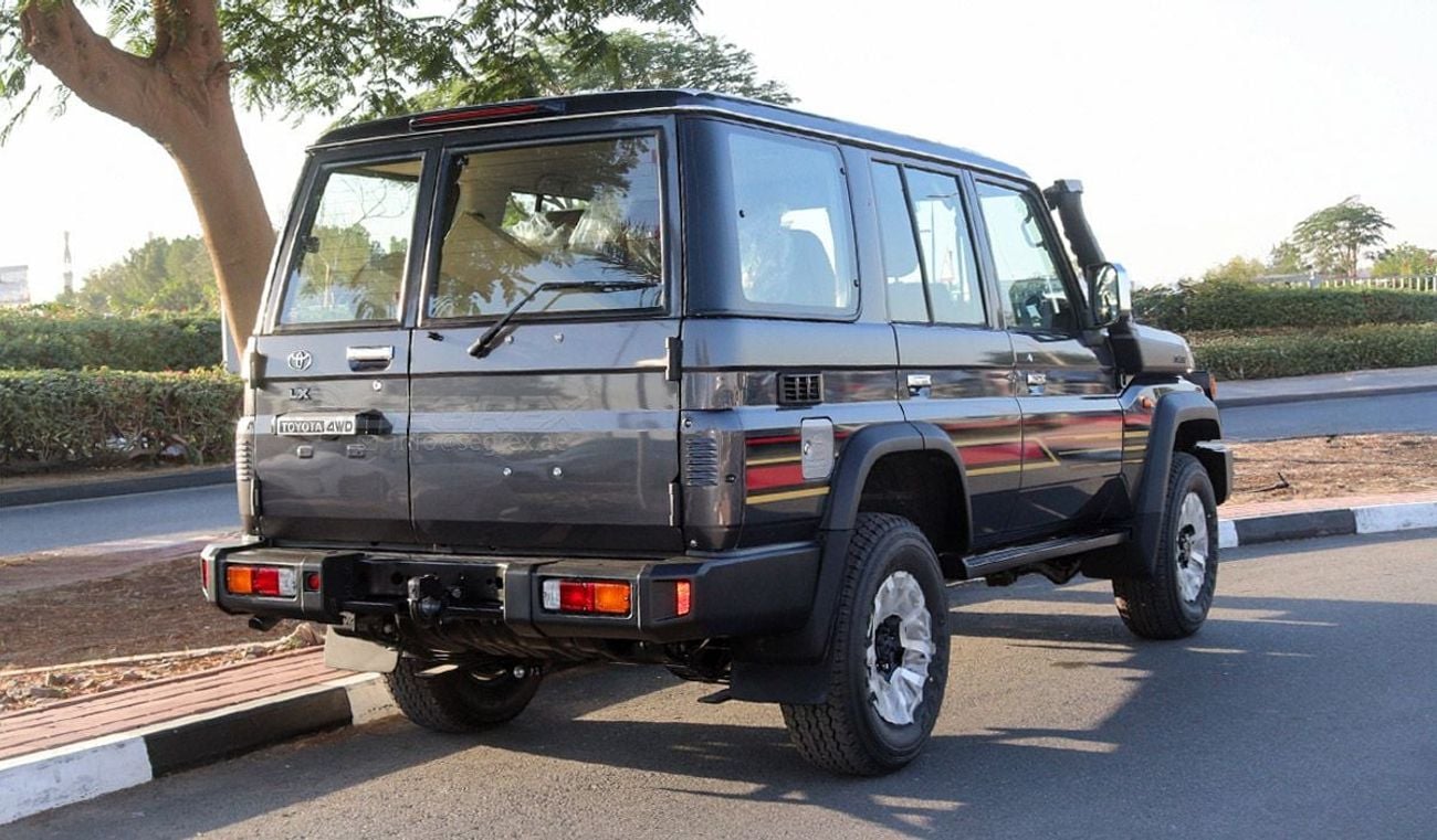 تويوتا لاند كروزر 70 2025 Model Toyota Land Cruiser Hardtop LC76, 2.8L Diesel 4WD 6A/T
