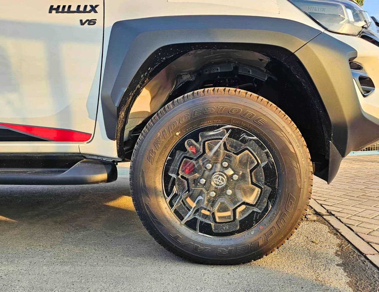 Toyota Hilux GR SPORT WIDE BODY / 4.0L V6 PETROL / OVER FENDER, 360*CAMERA, DRIVER PWR SEATS / CODE#H4GRY