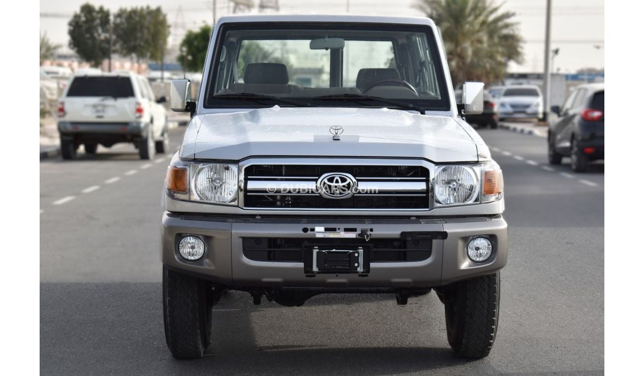 تويوتا لاند كروزر 70 Toyota Land Cruiser Hard Top LC71 with Winch, Fog lamps