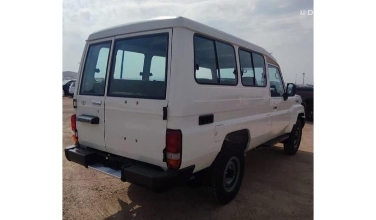 تويوتا لاند كروزر بيك آب TOYOTA LANDCRUISER STEEL ROOF VAN ( HZJ) LC78